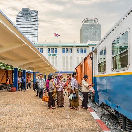 Aurea Central Hotel พนมเปญ ภายนอก รูปภาพ