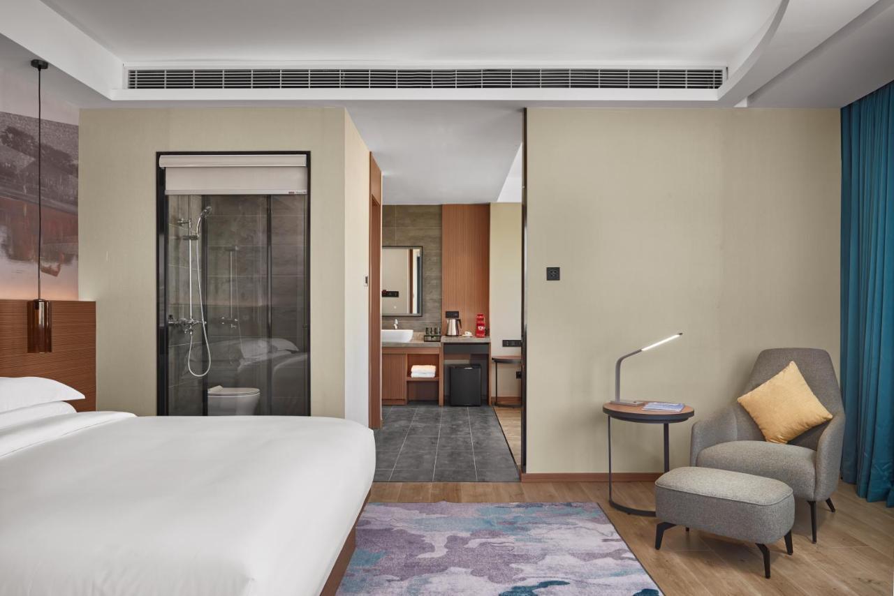 Aurea Central Hotel พนมเปญ ภายนอก รูปภาพ